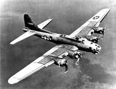 B-17F «Flying Fortress» (« »).